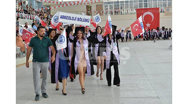 KMÜ'de mezuniyet coşkusu