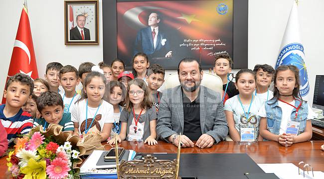 Miniklerden Rektör Akgül’e ziyaret