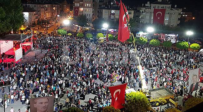 Karaman 15 Temmuz'un yıldönümünde meydanlarda