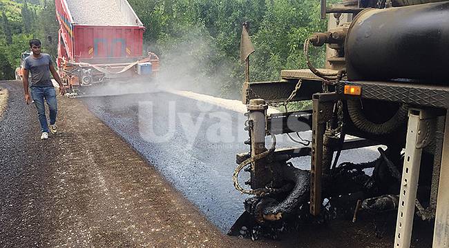 Karaman'da köylerde yol çalışmaları devam ediyor
