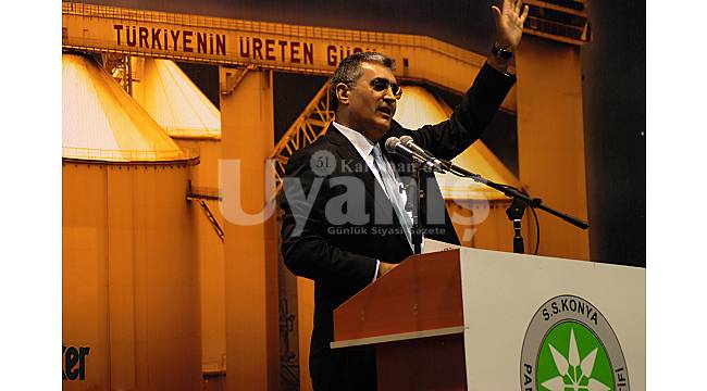 Kooperatifçilik çiftçinin yolunu aydınlatan fardır
