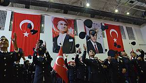 Karaman'da polislerin mezuniyet sevinci