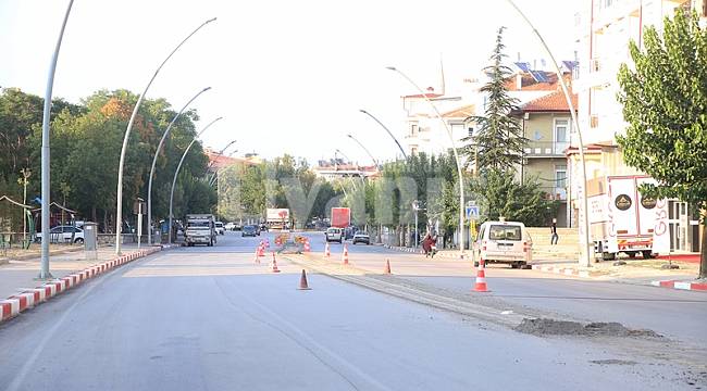 Karaman'da yol düzenleme çalışmaları devam ediyor
