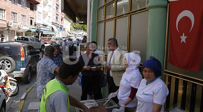 Ermenek Belediyesi'nden aşure ikramı