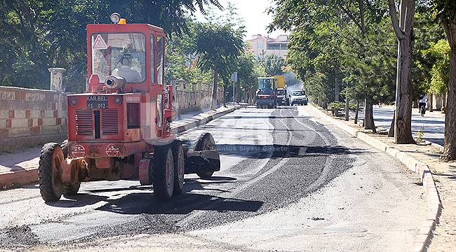 Karaman'da asfalt çalışmaları devam ediyor