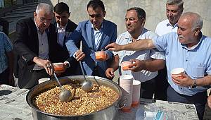 Karaman Marangozlar Odasından Aşure İkramı