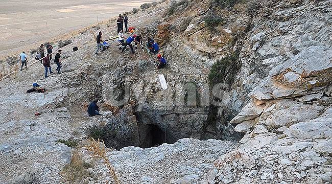 80 metrelik çukura düşüp hayatını kaybetti
