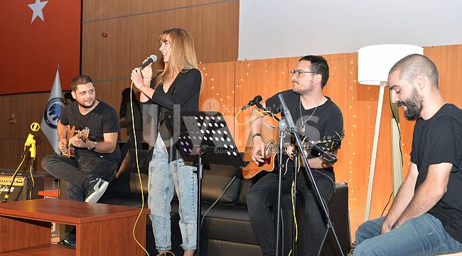 Akustik Performansa Yoğun İlgi