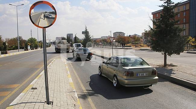 Belediyeden Kavşaklara Aynalı Önlem