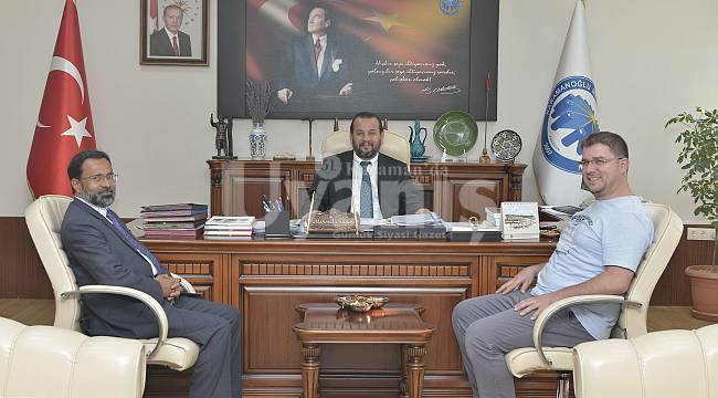 Hindistanlı Bilim İnsanından Rektör Akgül'e Ziyaret