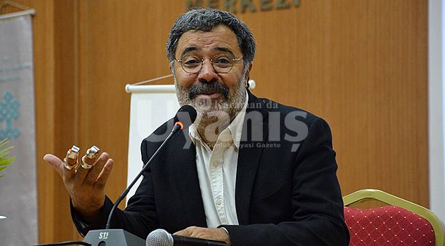Yazar Ahmet Ümit Okuyucularıyla Buluştu