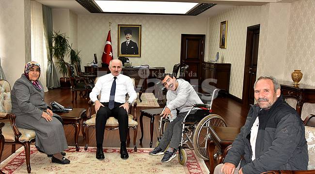 Enes ve Ailesinden Vali Meral’e Ziyaret