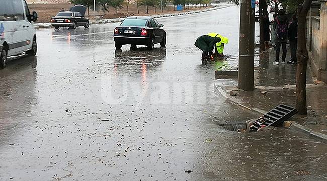 Karaman&#039;da Sağanak Yağış Hayatı Olumsuz Etkiledi