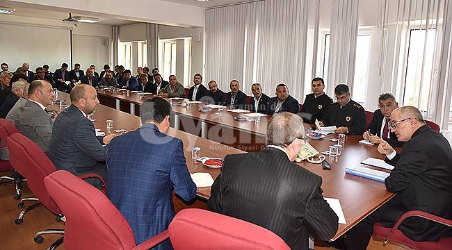Merkeze Bağlı Köy Muhtarlarıyla Toplantı Yapıldı