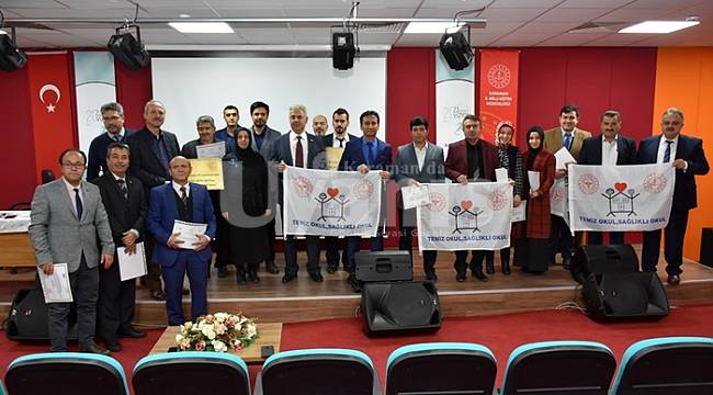 Beyaz Bayrak ve Beslenme Dostu Okullara Sertifikaları Verildi