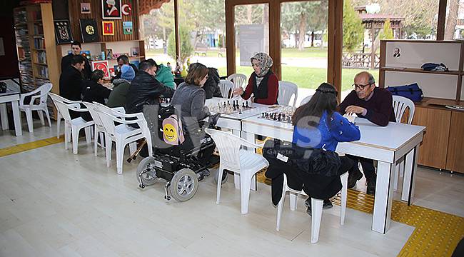 Engelli Bireyler Satranç Şenliği'nde Buluştu
