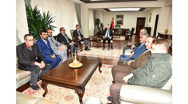 Türk Diyanet Vakıf-Sen’den Vali Meral’e Ziyaret