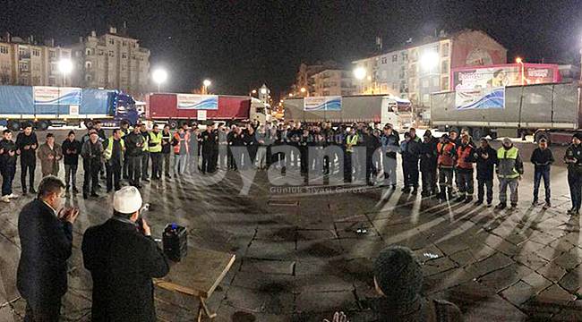 Karaman'dan Elazığ'a Giden Yardım Tırları Dualarla Uğurlandı