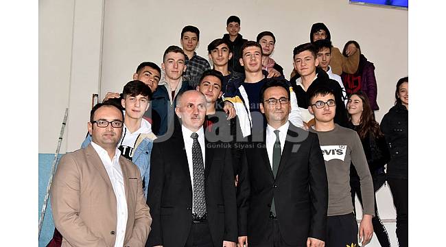 Vali Meral'den Spor Lisesine Ziyaret