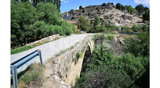 Yeşildere'de kaya düştü