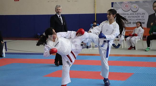 Analig Karate grup müsabakaları Karaman'da yapıldı