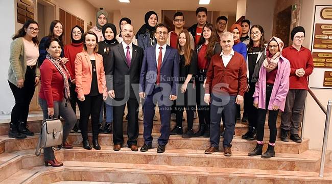 Çalışkan, başarılı öğrencilerle kahvaltıda buluştu