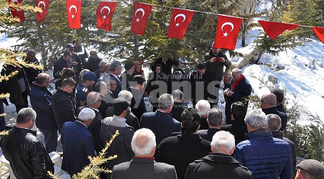 Fikret Ünlü mezarı başında anıldı