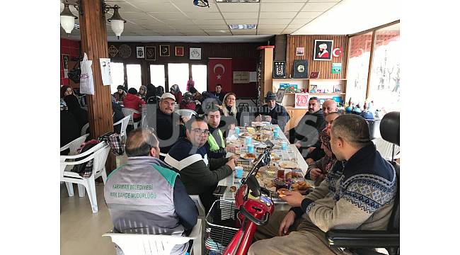Kahvaltıda bir araya geldiler