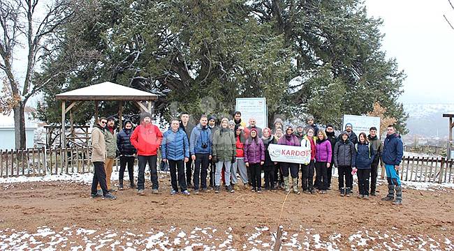 KARDOF'la Anıt Ağaçtan Gölete Yürüyüş