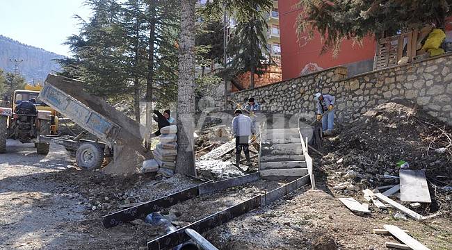 Zorlu vatandaşların isteğini geri çevirmiyor