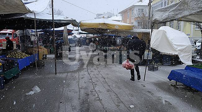 Karaman'da korona virüs endişesi semt pazarlarını da vurdu