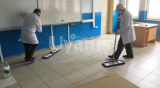 Karaman'da okullar koronavirüse karşı dezenfekte ediliyor