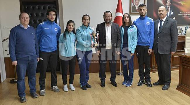 KMÜ Badminton Takımı Şampiyon Oldu