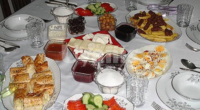 Bu Gece İlk Sahura Kalkacağız