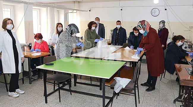 Karaman Halk Eğitimi Merkezi Maske Dikimine Başladı