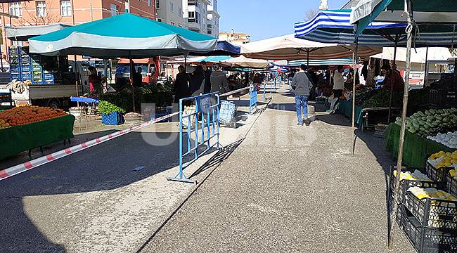 Semt pazarında barikatlı önlem