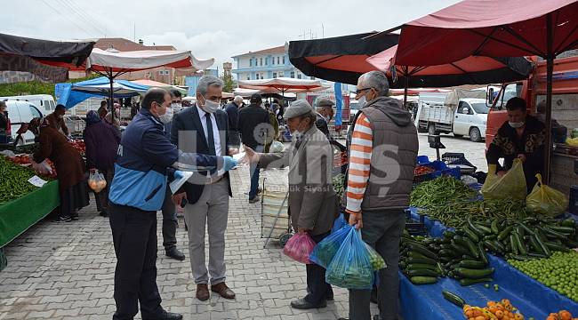 Başkan Büyükkarcı Pazar yerini inceledi