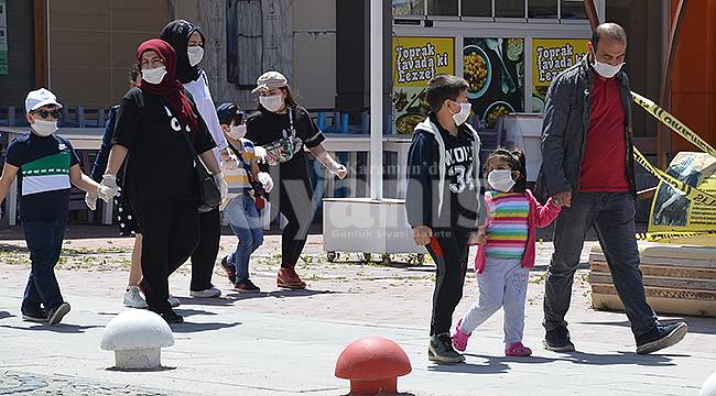 Karaman&#039;da çocuklar sokağa çıktı