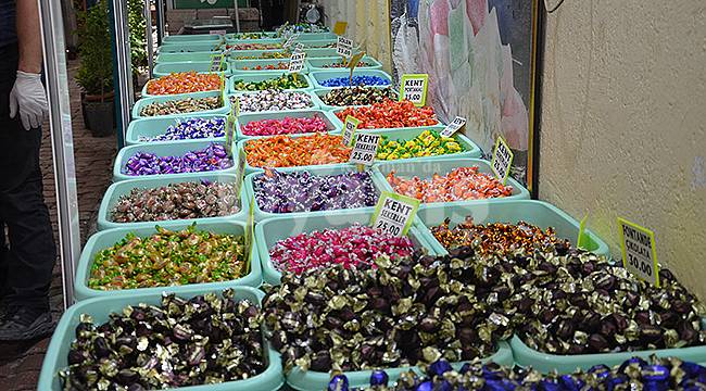 Sokağa Çıkma Yasağı Bayram Şekeri Satışlarını Kesti