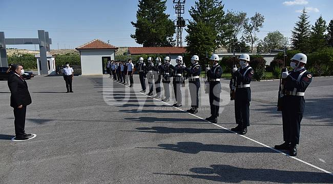 Vali Işık İl Emniyet Müdürlüğü ve Jandarma Komutanlığını ziyaret etti