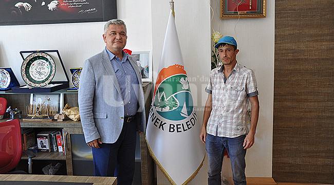 Zorlu’dan ayın personeline ödül