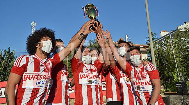 Karaman Belediyespor şampiyonluk kupasına kavuştu