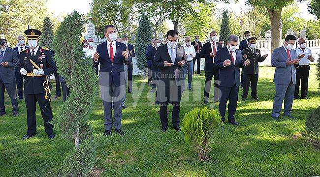 Karaman'da 30 Ağustos Zafer Bayramı sosyal mesafeli kutlandı