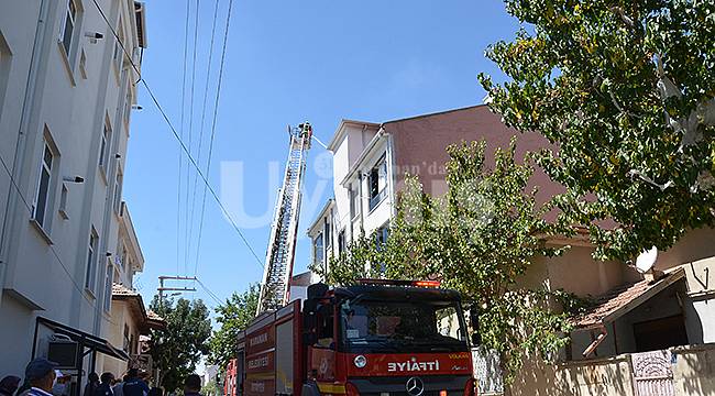 Karaman'da çatıda çıkan yangın korkuttu