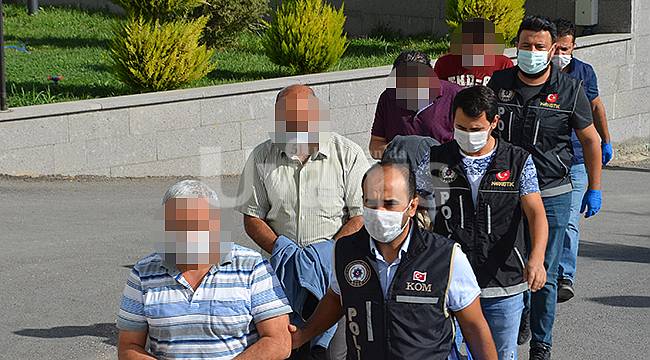 Karaman'da FETÖ operasyonu: 4 gözaltı