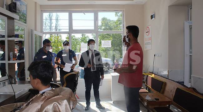 Maske ve sosyal mesafe denetimi yapıldı