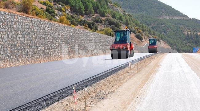 Ermenek'te asfalt çalışmaları sürüyor