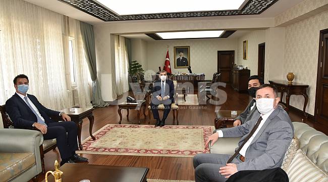 CHP Belediye Meclis Üyeleri Vali Işık'ı ziyaret etti