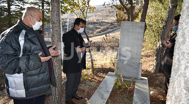 Karamanlı Şehit Öğretmen Hamza Çetin mezarı başında dualarla anıldı
