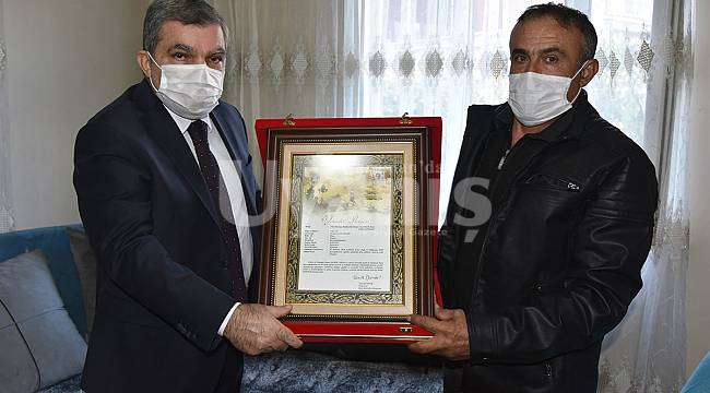 Vali Işık, Şehit Ahmet Demir'in Ailesini Ziyaret Etti